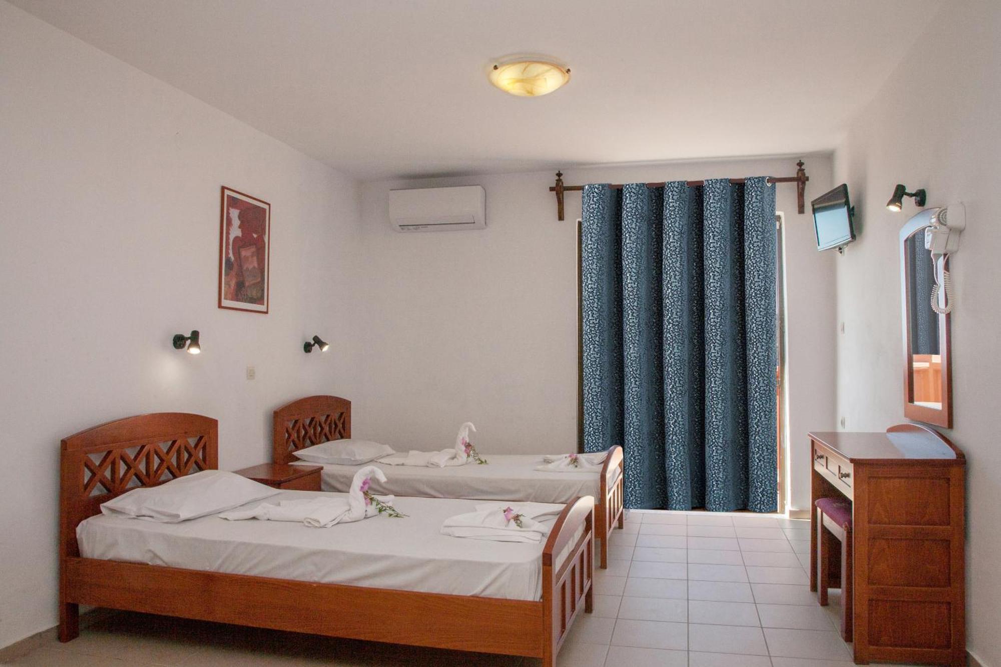 Aparthotel Ekavi Agia Marina