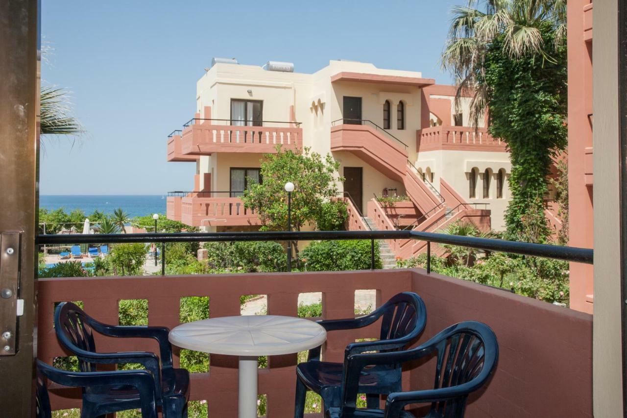 Ekavi 2* Agia Marina