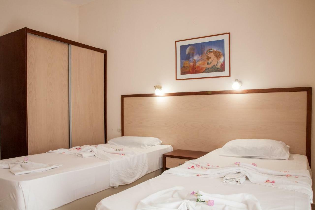 Ekavi Aparthotel Agia Marina
