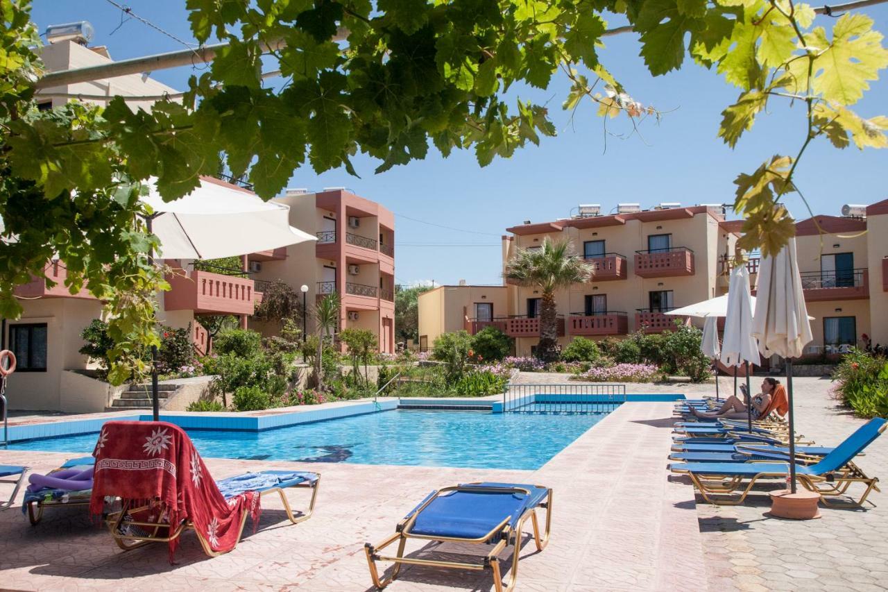Ekavi 2* Agia Marina