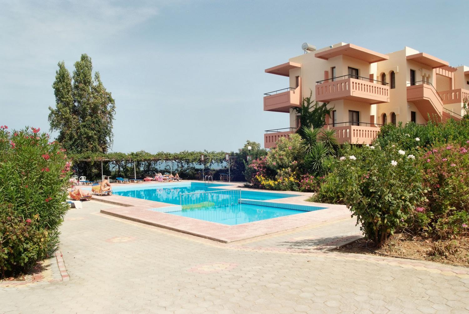 Aparthotel Ekavi Agia Marina (Crete)