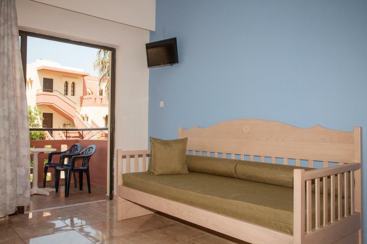 Ekavi Aparthotel