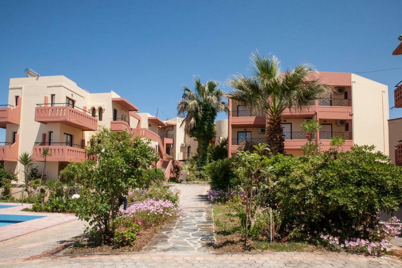 Aparthotel Ekavi 2*