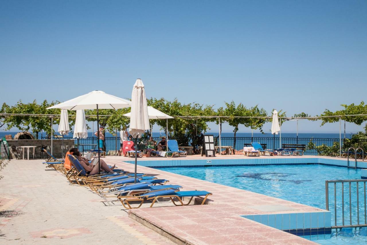 Ekavi Aparthotel
