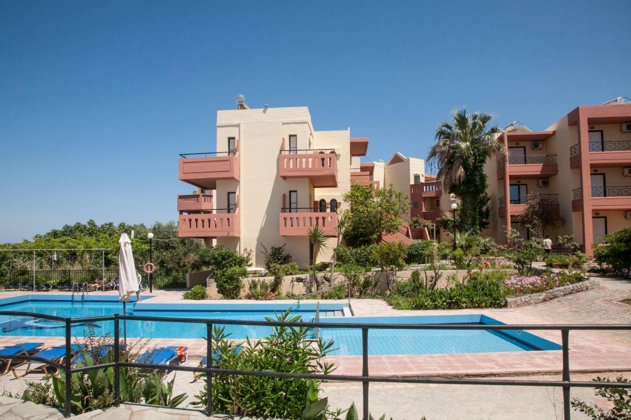 Ekavi Aparthotel